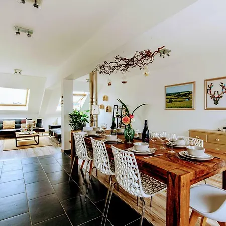 아파트 Zythogite 6 Personnes Avec Jardin, Bbq Tintigny